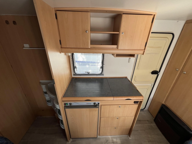 Adria Unica 432 PX voortent en luifel  foto: 6