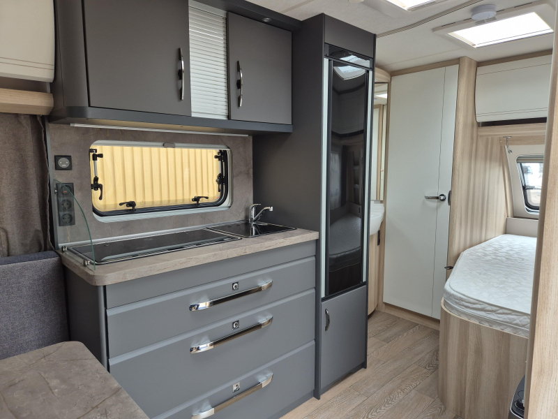 Hobby De Luxe 460 UFE  foto: 6
