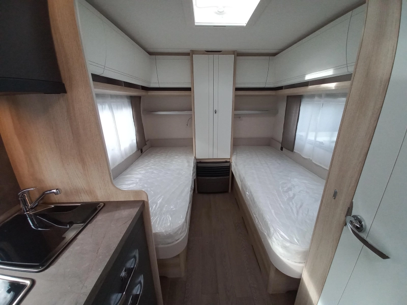 Hobby De Luxe 460 LU 1500kg  foto: 9