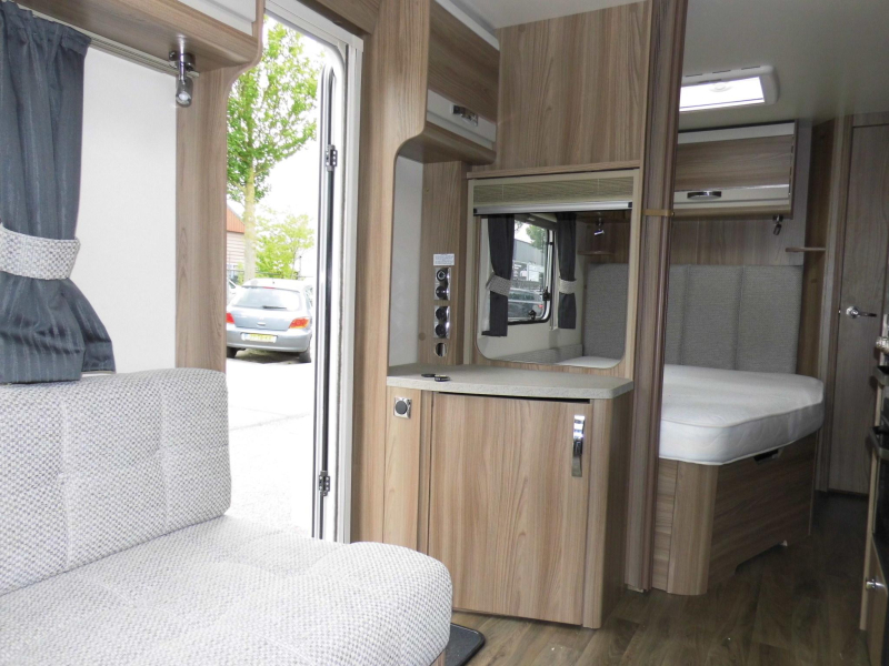 Sprite Cruzer 495 SR Cassetteluifel!  foto: 9