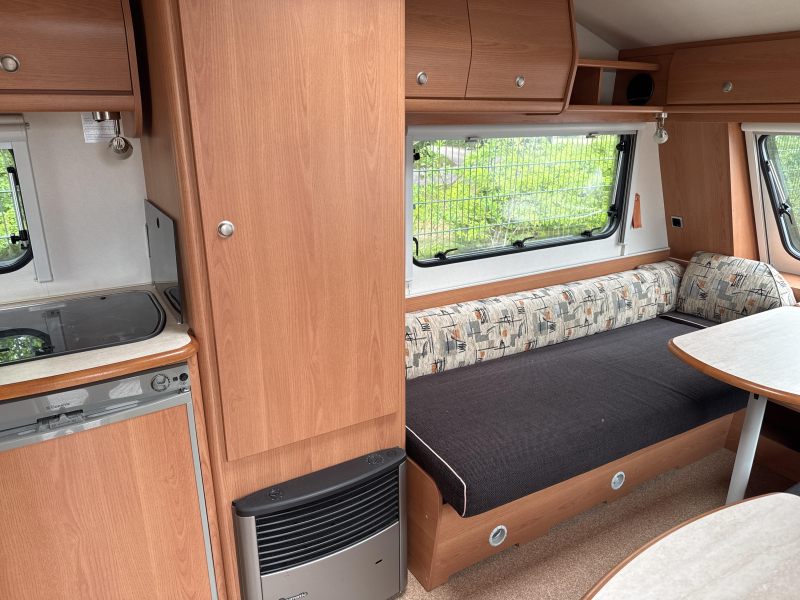 Avento Touristique Comfort 395 TLH Luifel/Airco/Mover 