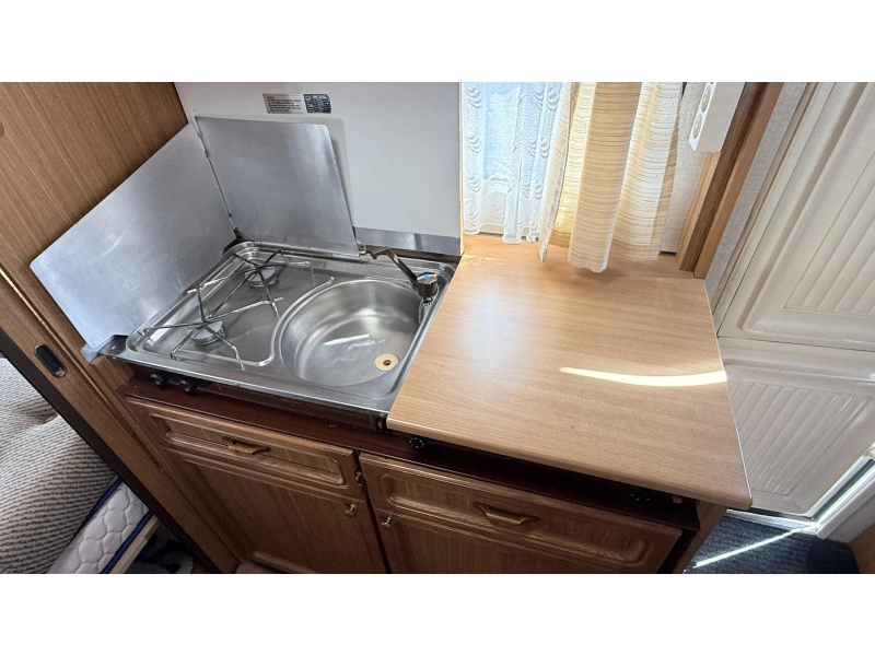Hobby De Luxe 495 treinzit rondzit toilet  foto: 7