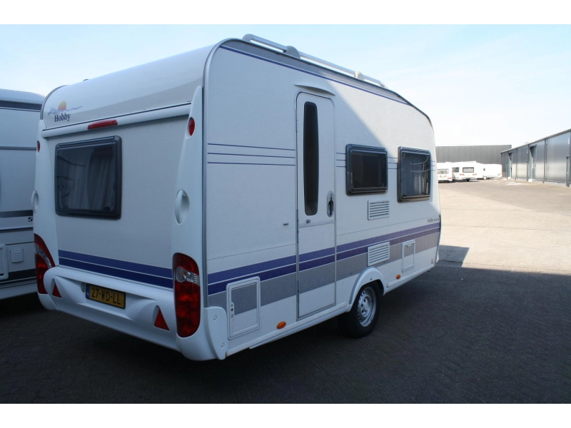 Hobby De Luxe 400 SF 