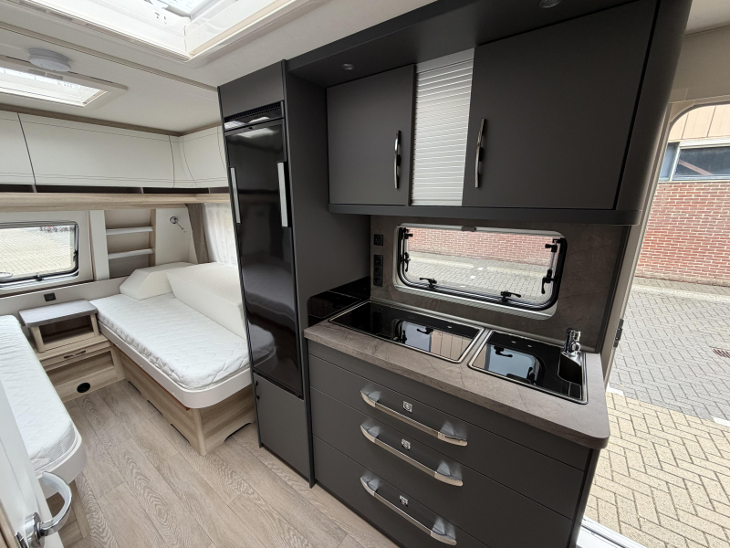 Hobby De Luxe 495 UL Model 2027  foto: 8