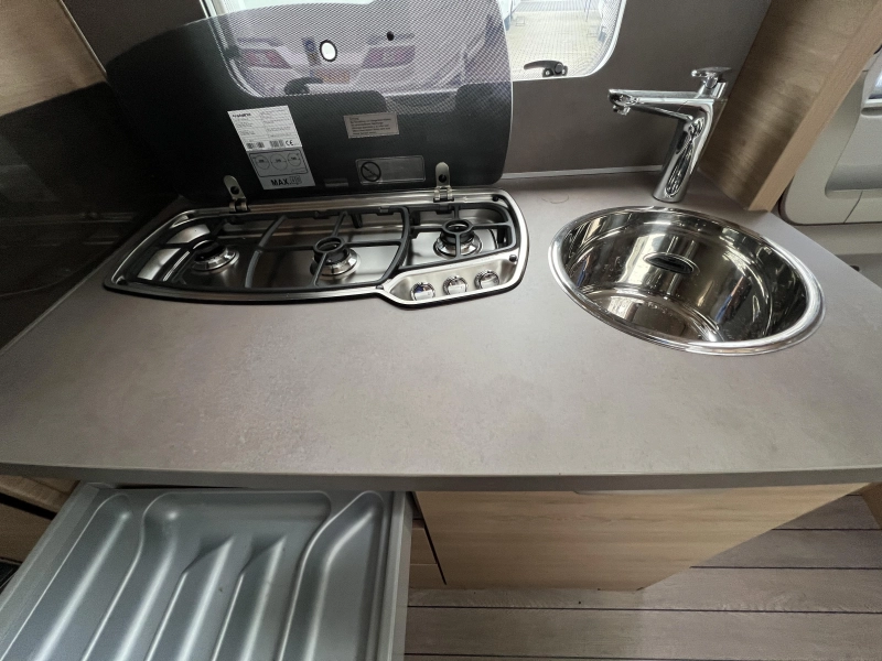 Knaus Sudwind 60 Years 550 FSK Mover, Nieuwe voortent  foto: 9