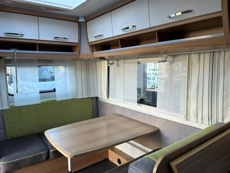 Dethleffs Camper 390 FS Mover & luifel 