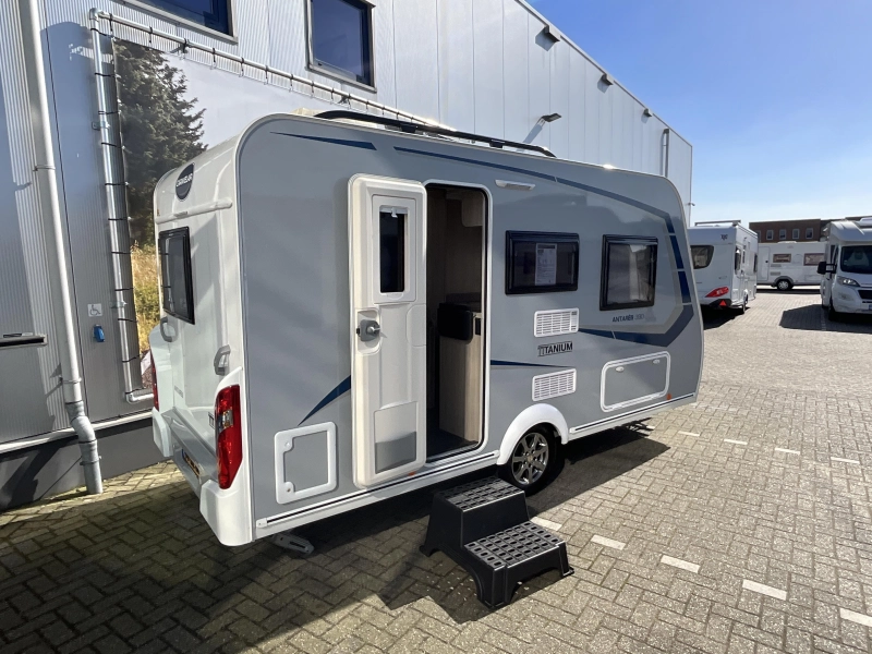 Caravelair Antares Titanium 390 COMPACT-VOORTENT 