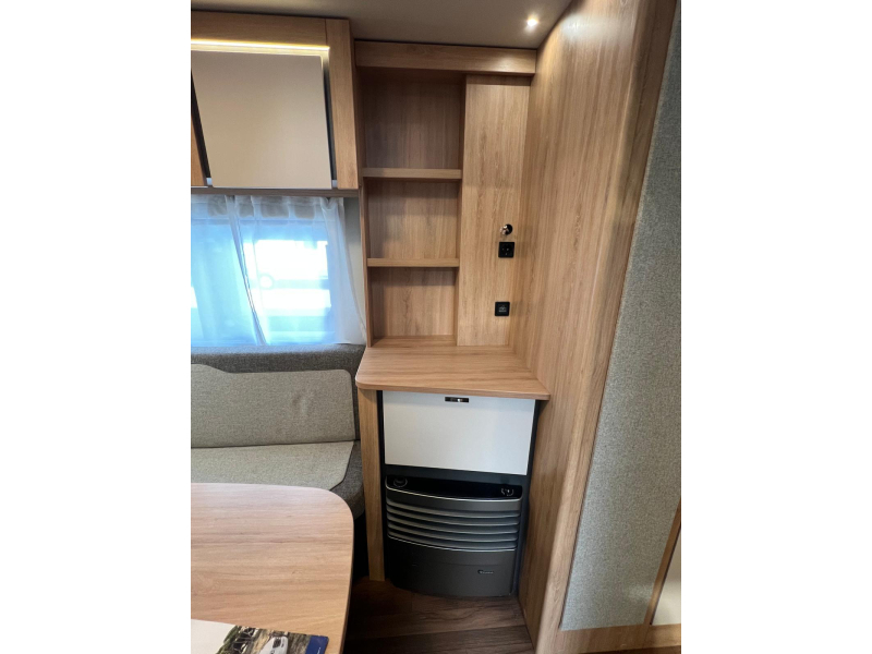 Knaus Sport 460 EU mover, luifel, fietsenrek  foto: 15
