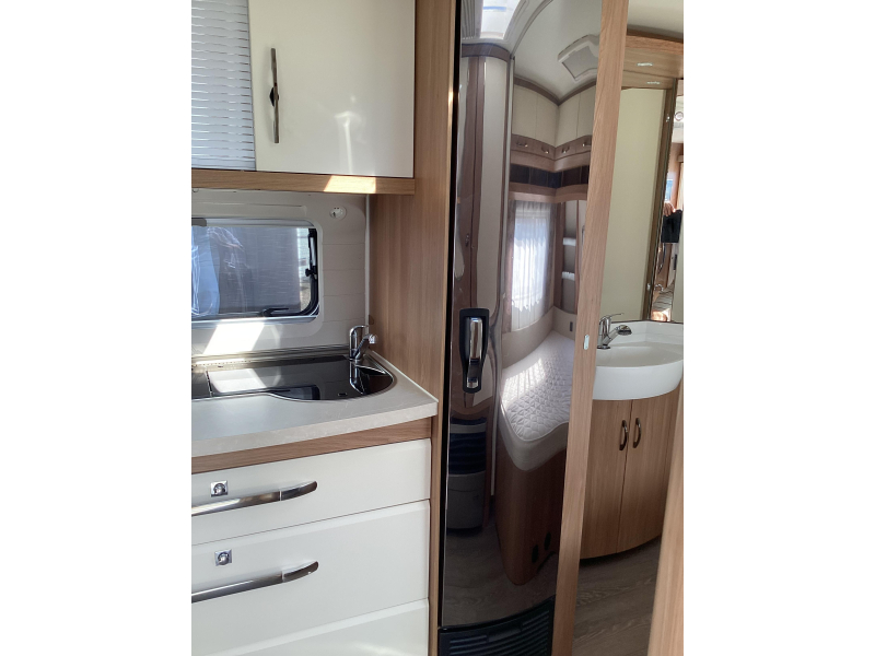Hobby De Luxe 460 UFE omnistor  foto: 6
