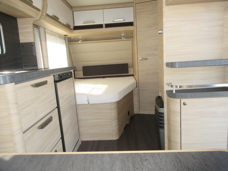 Knaus Sudwind 60 Years 450 FU ZEER NETJES, VASTE LUIFEL  foto: 2