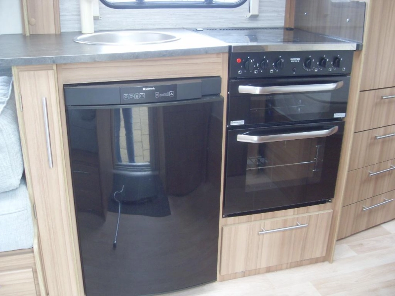 Lunar Quasar 514 met Mover en voortent  foto: 5