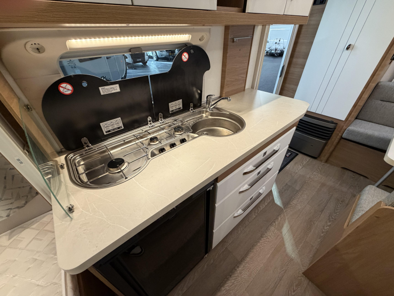 Hobby De Luxe 440 SF cassete luifel -  foto: 9