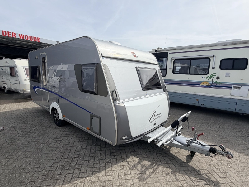 Bürstner Averso Fifty 460 TS Airco! Mooie tent fr bed  hoofdfoto: 1