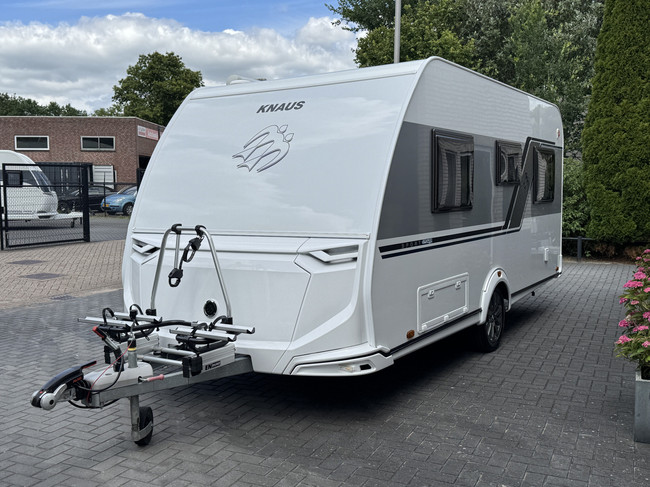 Knaus Sport 450 FU E-Power selection met fransbed **Airco/Cassetteluifel/Fietsendrager/1e eigenaar/Nieuwstaat caravan** foto: 8
