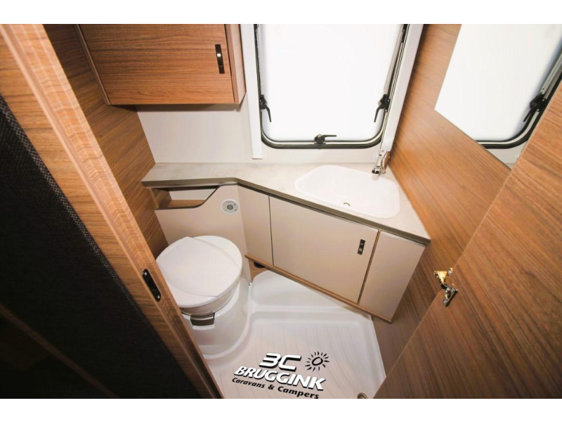 Knaus Sport E-Power Selection 500 EU ENKEL BED VLOERVERWARMIN  foto: 7