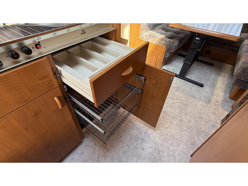 Hobby Excellent 470 rondzit bed toilet  foto: 10