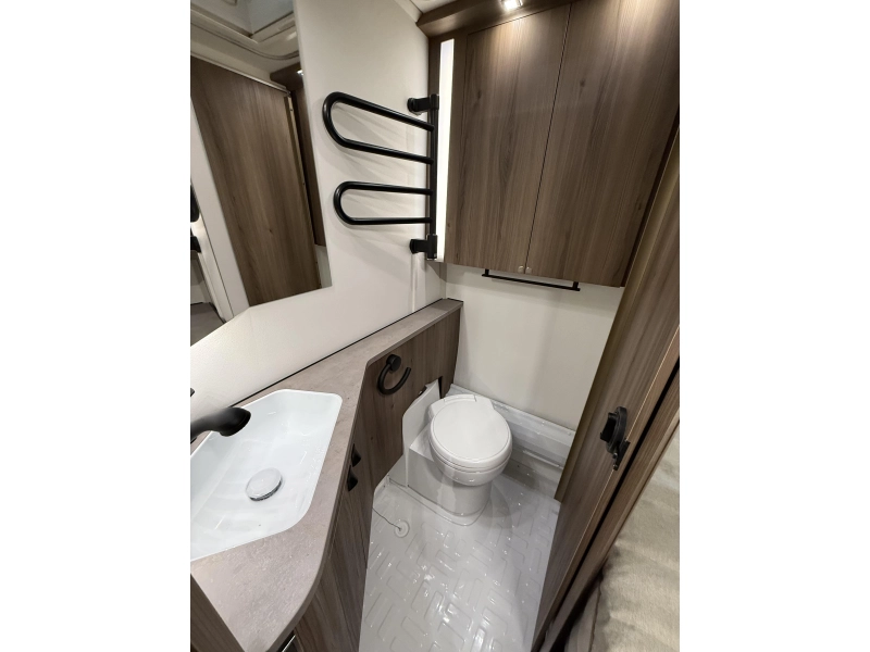 Kabe Imperial 560 NIEUW BINNEN  foto: 11