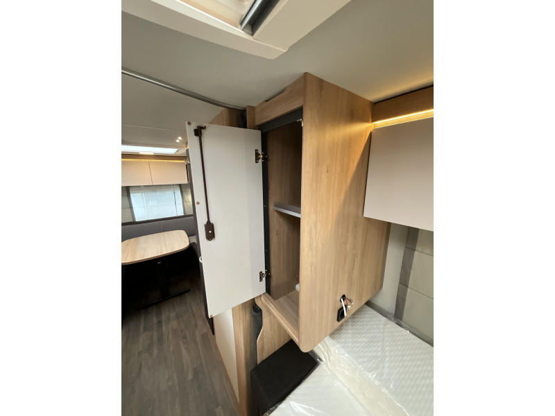 Knaus Sport Platinum 500 EU ENKELE BEDDEN-VLOERVERW  foto: 13