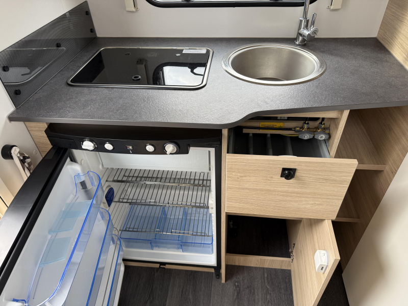 Caravelair Alba 400 VASTBED TREINZIT LUIFEL  foto: 9