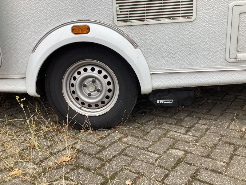 Knaus Sport 420 QD mover/voortent  foto: 19