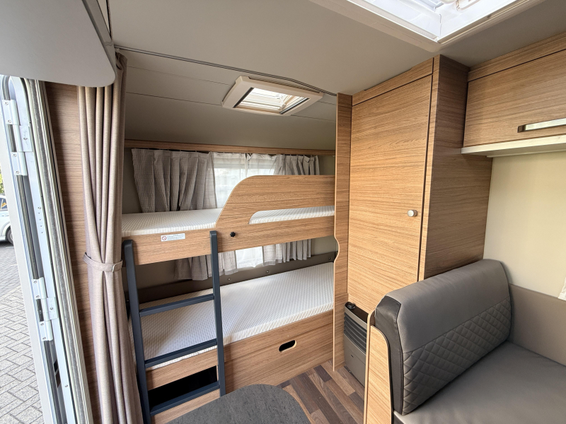 Weinsberg CaraOne Edition HOT 500 FDK Stapelbed/Airco/Mover  foto: 6