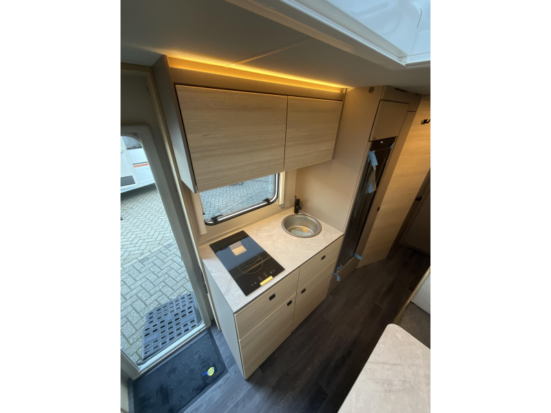 Weinsberg CaraLife 500 QDK STAPELBED-AIRCO  foto: 3