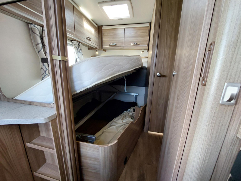 Sprite Alpine Sport 470 CF voortent-mover-GFK-etc  foto: 16