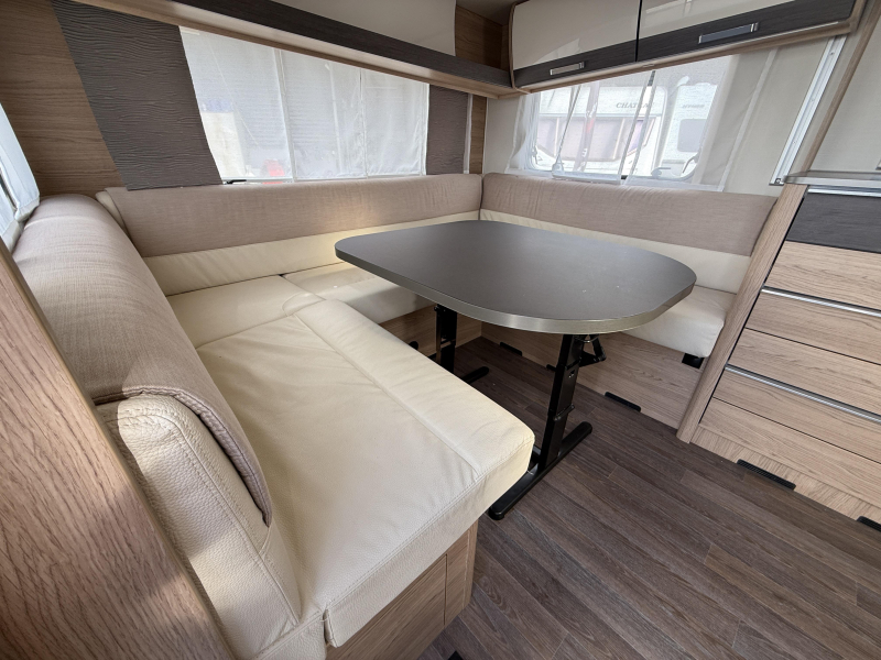 Bürstner Averso Plus 500 TS VOORTENT/HEFBED/6PERSOONS 