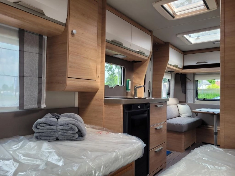 Knaus Sudwind Black Selection 460 EU Red Edition  foto: 9