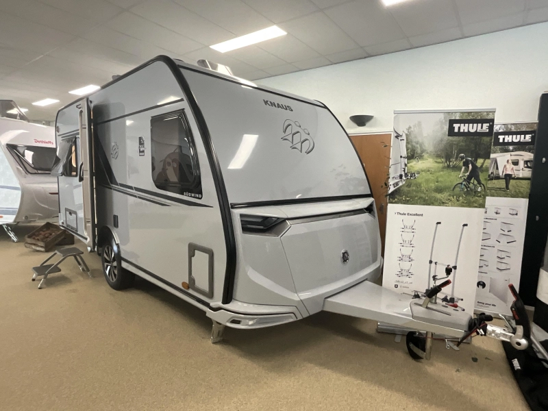 Knaus Sudwind Black Selection 450 FU VLOERVERW-MOVER 
