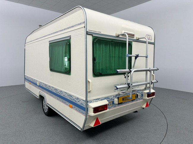 Adria Unica 390 PS foto: 2