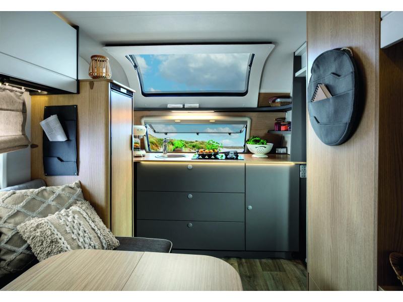 LMC Videro 580 D model 2027 badkamer 