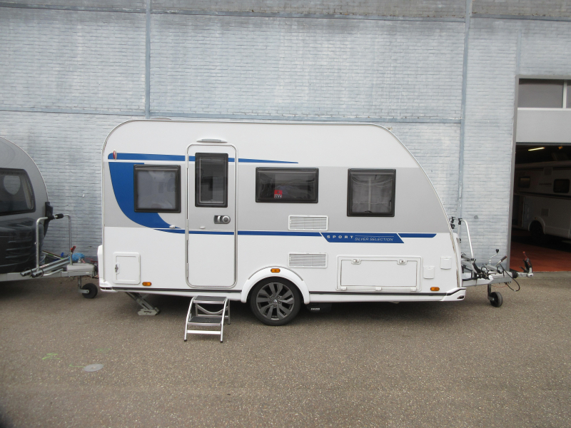 Knaus Sport Silver Selection 400 QD MET MOVER EN VOORTENT  foto: 2