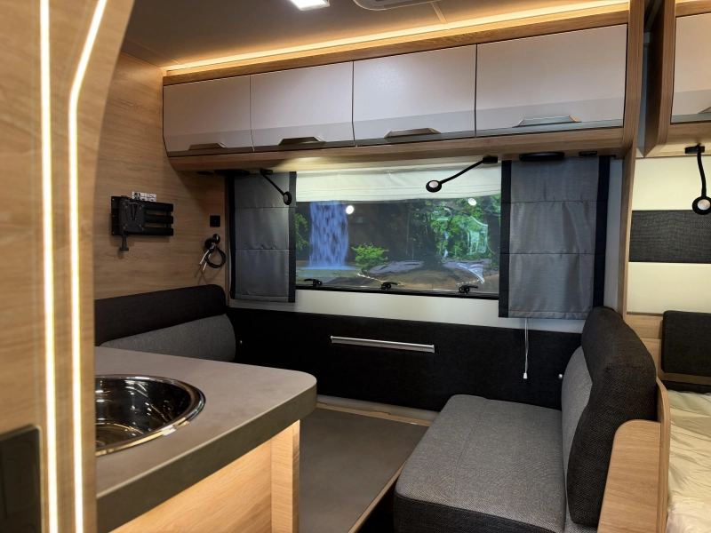 Knaus Sudwind Black Selection 500 QDK stapelbed / dwarsbed  foto: 16