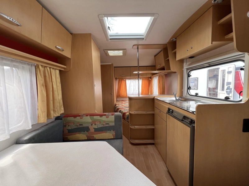 Delta Euroliner 4400 LB voortent en luifel 