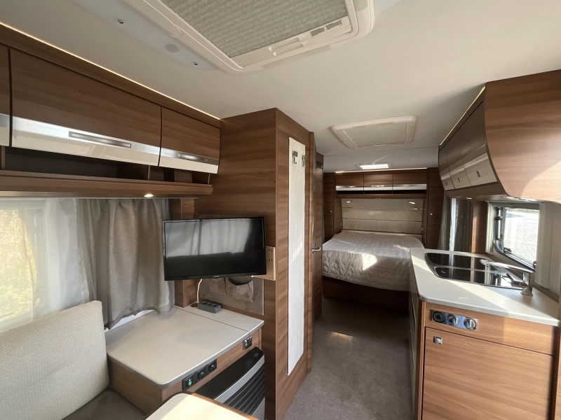 Dethleffs Nomad 530 DR QUEENSBED-MOVER-LUIFEL  foto: 5
