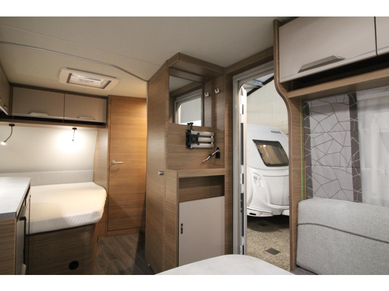 Knaus Sport 450 FU Voortent Walker, Mover,  foto: 11