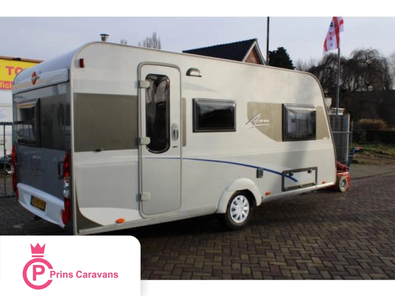 Bürstner Averso 450 Frans Bed en Rondzit  hoofdfoto: 1