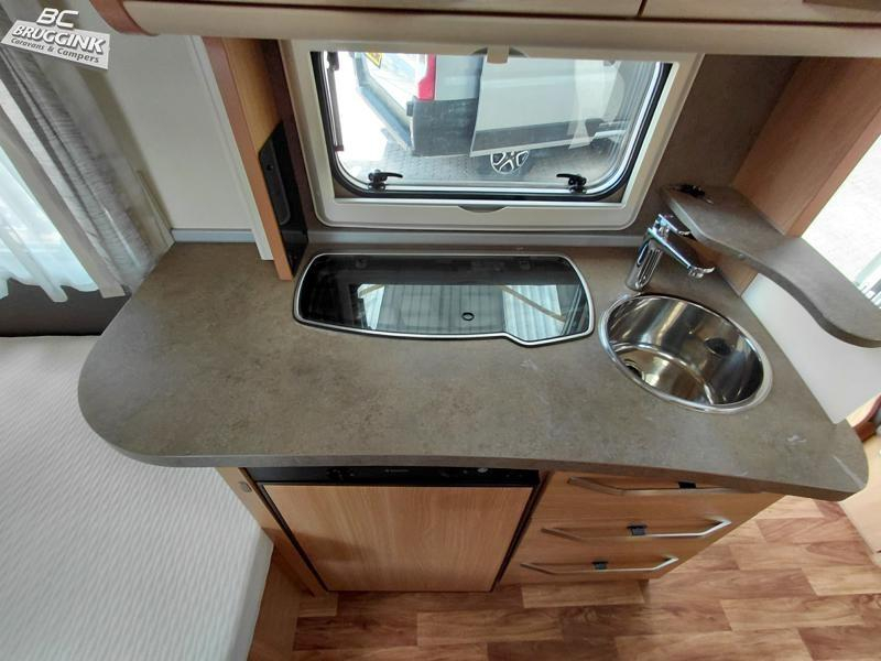 Knaus Sudwind 500 EU - ENKELE BEDDEN - RONDZIT  foto: 5