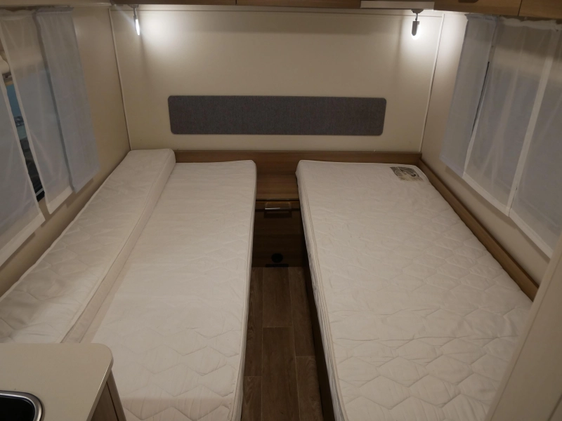 Dethleffs C'Joy 460 LE Dorema voortent  foto: 8