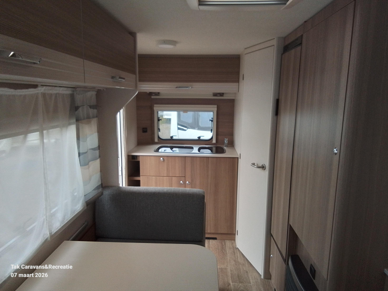 Dethleffs C'Joy 420 QSH Compleet met dwars bed  foto: 3