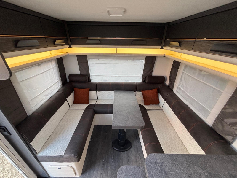 Caravelair Artica 520 Fransbed + Mover  foto: 9