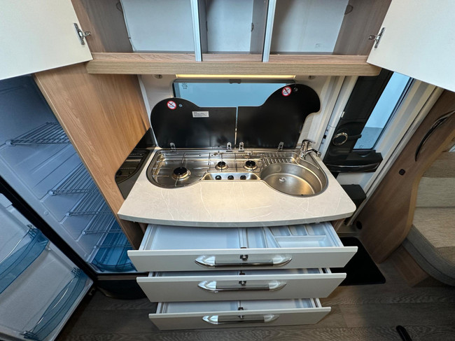 Hobby De Luxe 495 UL IC Silverline foto: 8