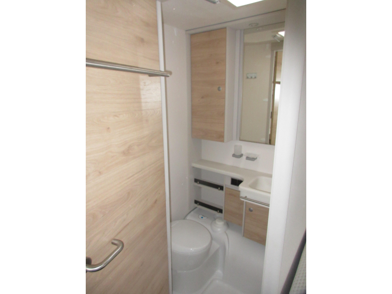 Dethleffs Nomad Avantgarde 460 LE ZEER COMPLEET!  foto: 13