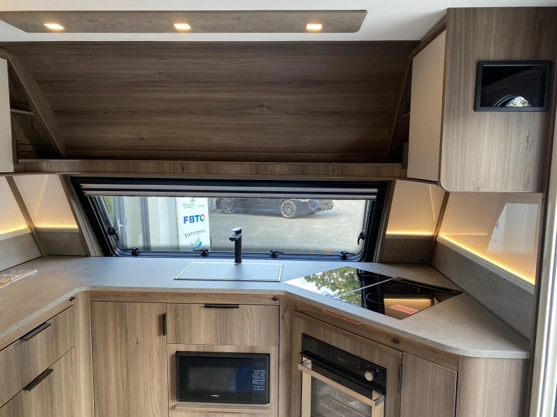 Kabe Royal 560 GLE Model 2027  foto: 13