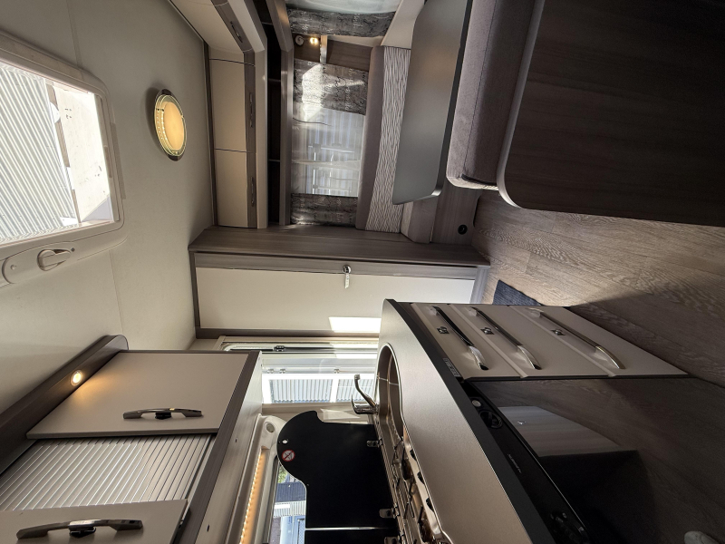 Hobby On Tour 390 SF VASTBED MOVER LUIFEL TOP  foto: 11