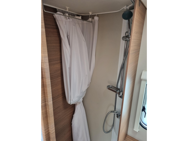 Knaus Sport 500 KD - Stapelbed - Airco  foto: 17