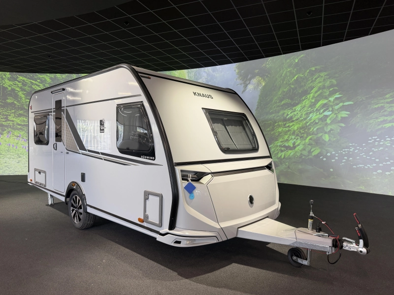 Knaus Sudwind Black Selection 450 FU dakairco / fransbed  hoofdfoto: 1