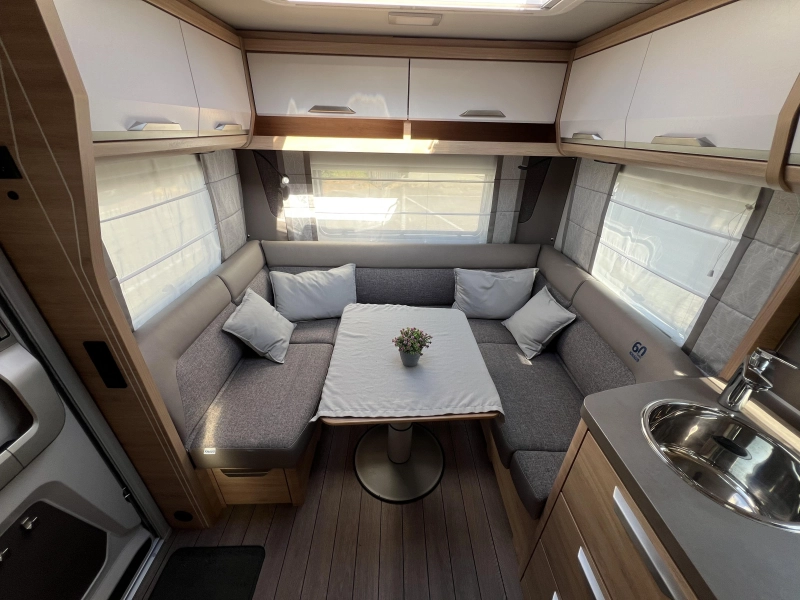 Knaus Sudwind 60 Years 450 FU voortent audioinstallatie  foto: 3