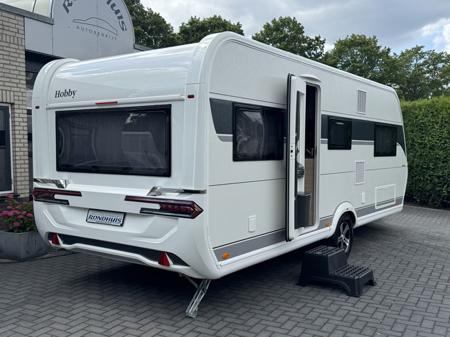 Hobby Maxia 585 UL met enkele bedden **Absolute topsegment van Hobby/Zeer ruime caravan/Nieuwe caravan** foto: 15